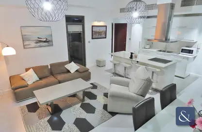 شقة - غرفة نوم - 2 حمامات للبيع في أمواج 4 - أمواج - جميرا بيتش ريزيدنس - دبي