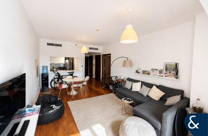 Apartment - 1 Bedroom - 2 Bathrooms for rent in Marina Tower - Dubai Marina - Dubai