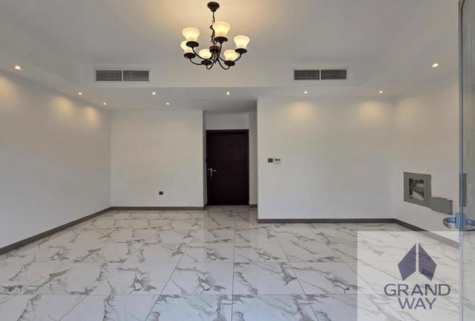 81113520 - Property Image 2