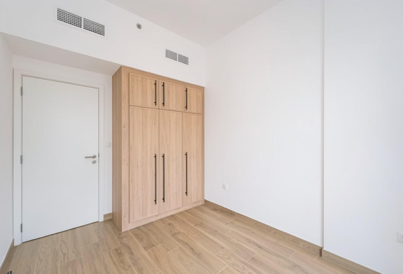 Villa View | Vacant & Ready | Prime Location photo 9