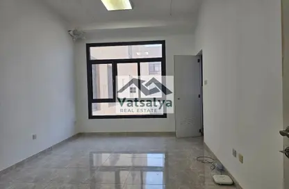 Labor Camp - Studio - 1 Bathroom for rent in JIL Building - Dubai Production City (IMPZ) - Dubai