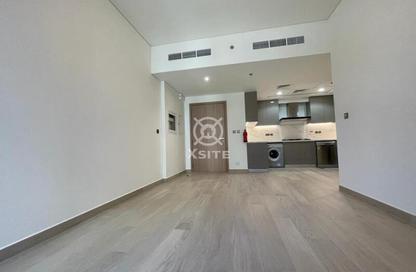 Apartment - 3 Bedrooms - 2 Bathrooms for rent in Azizi Riviera 32 - Azizi Riviera - Meydan One - Meydan - Dubai