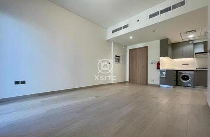 Apartment - 3 Bedrooms - 2 Bathrooms for rent in Azizi Riviera 32 - Azizi Riviera - Meydan One - Meydan - Dubai