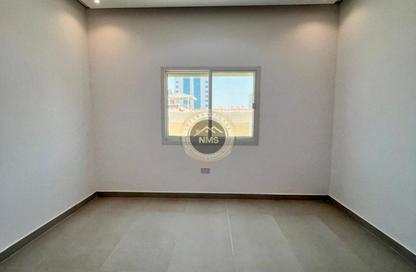 Apartment - 2 Bedrooms - 2 Bathrooms for rent in Hadbat Al Zafranah - Muroor Area - Abu Dhabi