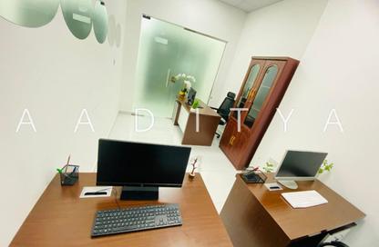 Office Space - Studio - 1 Bathroom for rent in Red Avenue - Al Garhoud - Dubai