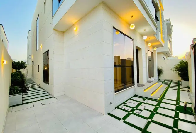99989333 - صورة العقار 2