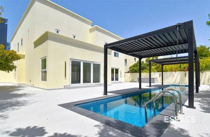 Villa - 4 - 5 for rent in Meadows 1 - Meadows - Dubai