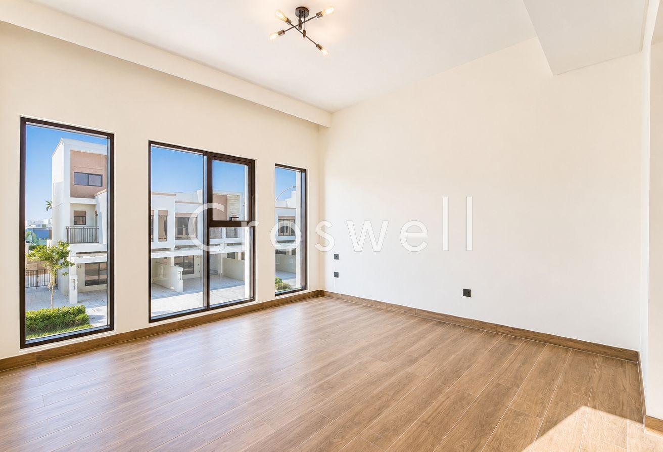 Maids Room | Single Row | Brand new | Balcony photo 10