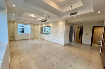 Apartment - 2 Bedrooms - 3 Bathrooms for rent in Bin Hendi Tower - Mankhool - Bur Dubai - Dubai