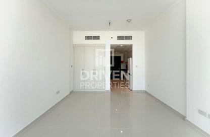 Apartment - Studio - 1 for rent in Carson C - Carson - Damac Hills - Dubai