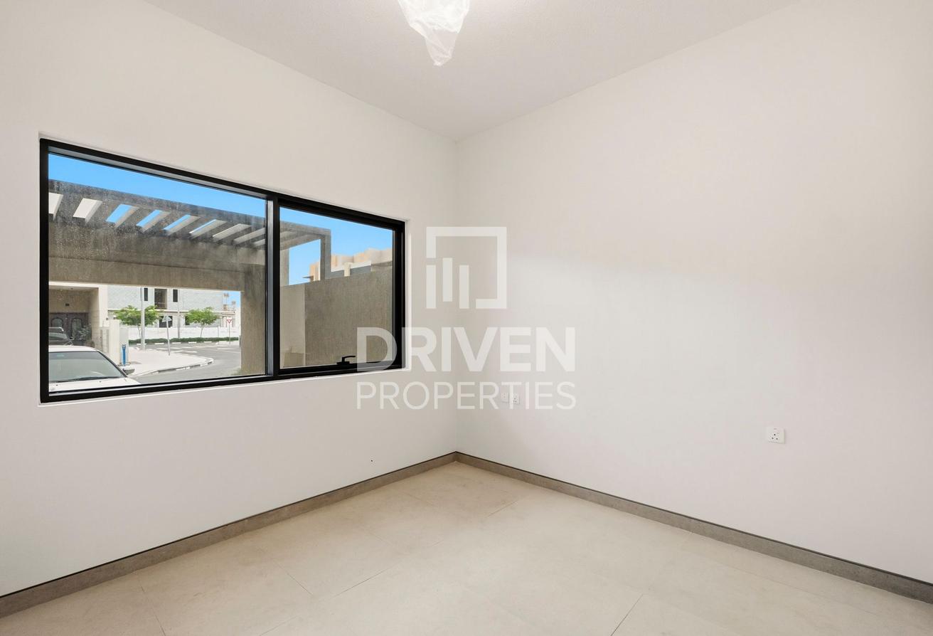 Spacious Single Row Villa | Large Layout photo 8
