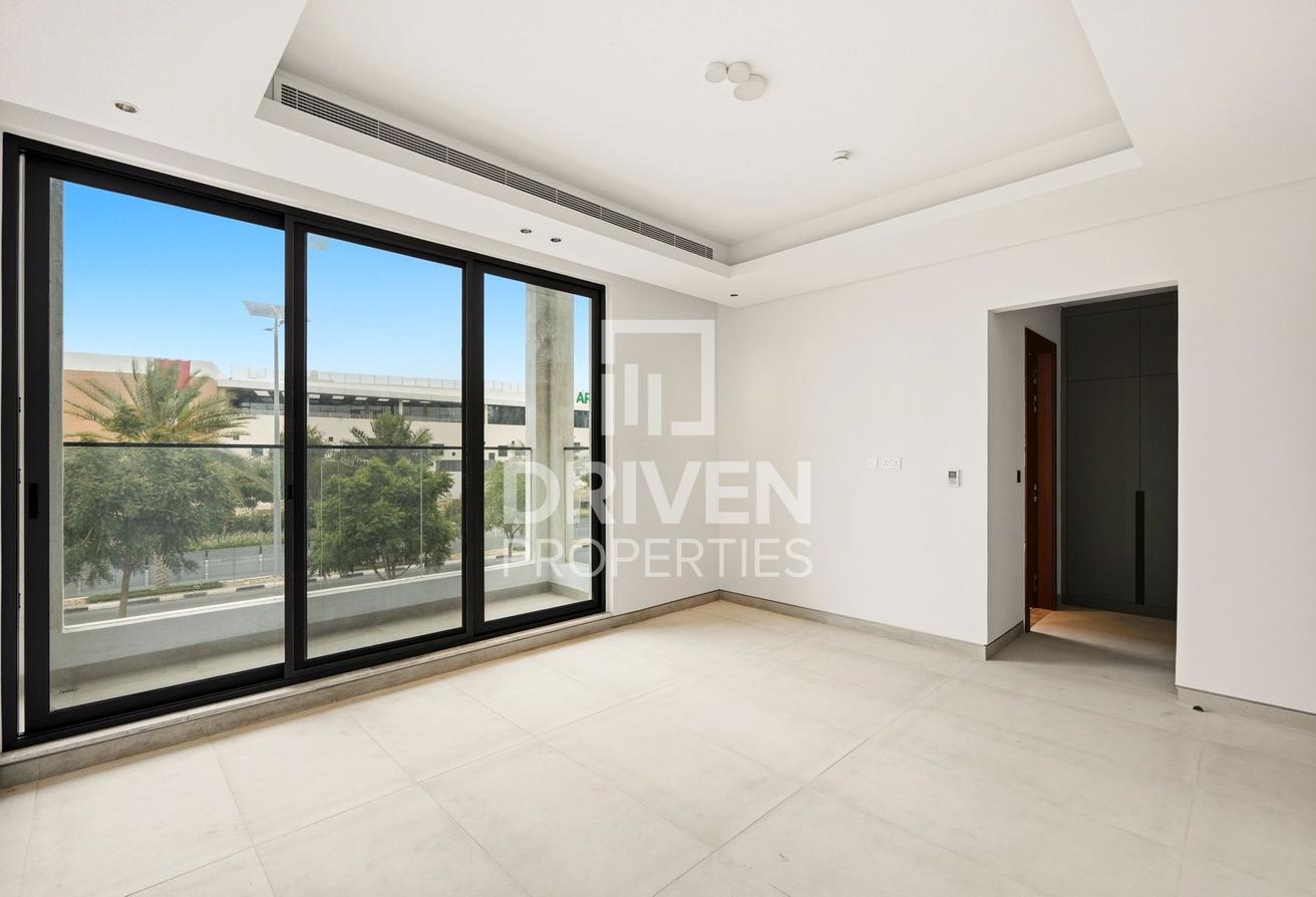 Spacious Single Row Villa | Large Layout photo 11