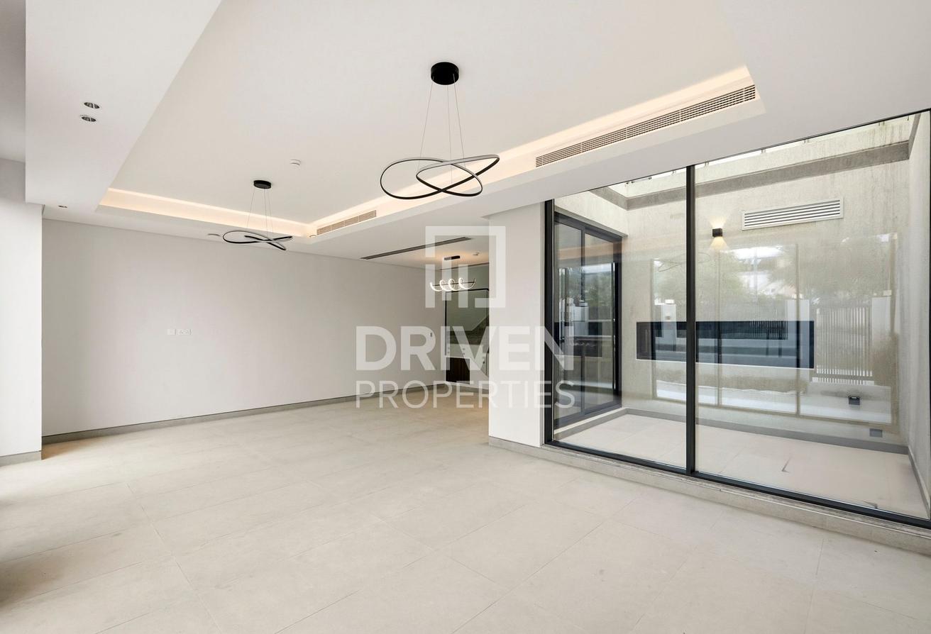 Spacious Single Row Villa | Large Layout photo 5