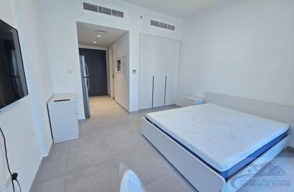 Apartment - Studio - 1 Bathroom for rent in The Link - East Village - Aljada - Sharjah