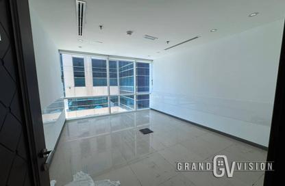 Office Space - Studio - 1 Bathroom for rent in Bay Square Building 7 - Bay Square - Business Bay - Dubai
