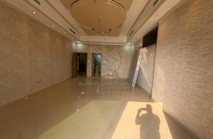 Apartment - 5 Bedrooms - 6 Bathrooms for rent in Al Majaz 1 - Al Majaz - Sharjah