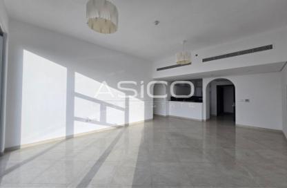 Apartment - 2 Bedrooms - 2 Bathrooms for rent in Romaithi Building - Al Jaddaf - Dubai