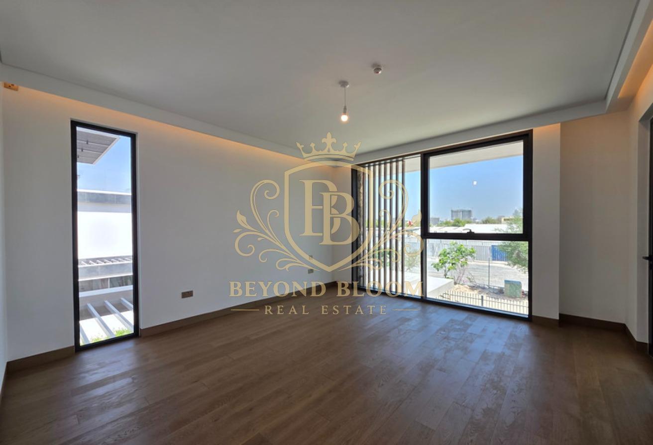 Corner Unit | Ready to Move-In | 4 Bed with Suite photo 8