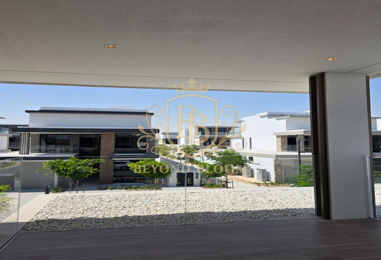 Corner Unit | Ready to Move-In | 4 Bed with Suite photo 13
