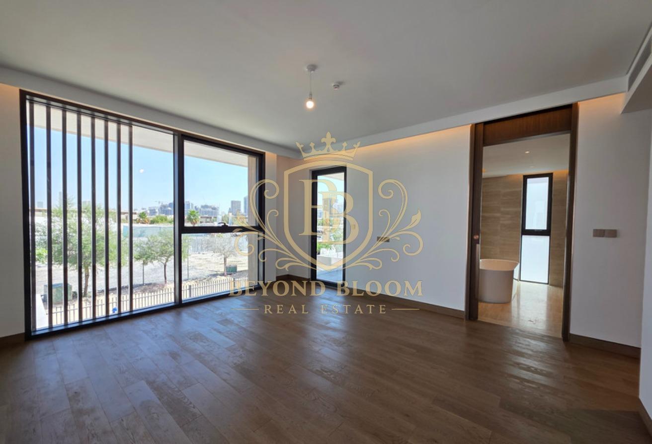 Corner Unit | Ready to Move-In | 4 Bed with Suite photo 9