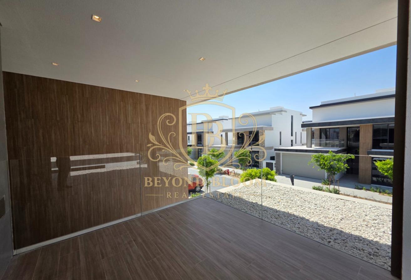 Corner Unit | Ready to Move-In | 4 Bed with Suite photo 12