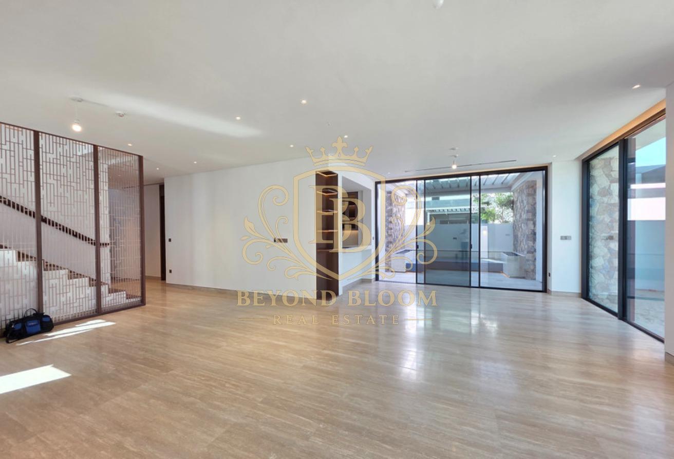 Corner Unit | Ready to Move-In | 4 Bed with Suite photo 4