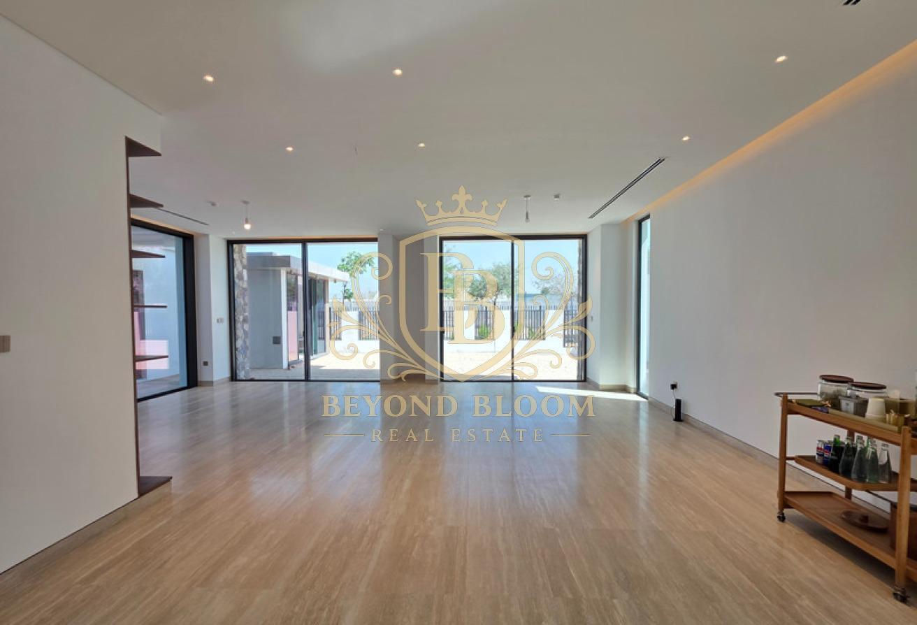 Corner Unit | Ready to Move-In | 4 Bed with Suite photo 6