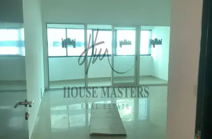 شقة - 2 غرف نوم - 3 حمامات للايجار في القاسمية - الشارقة