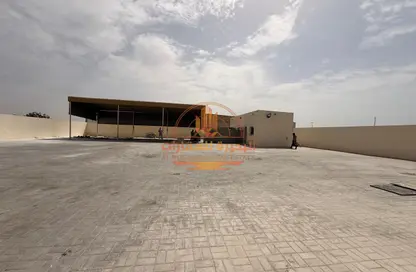 أرض - استوديو للايجار في الصجعة الصناعية - الصجعة - الشارقة