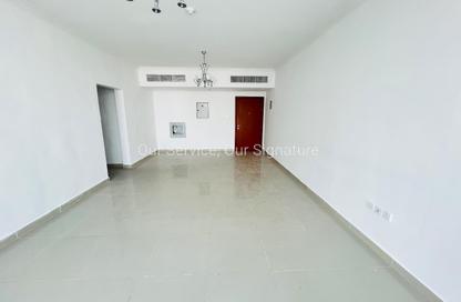 Apartment - 2 - 2 for rent in Al Mamzar - Sharjah - Sharjah