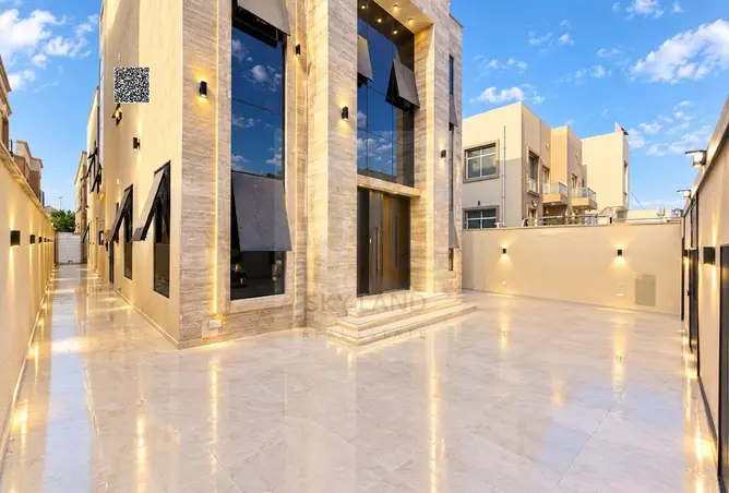 155590398 - Property Image 2