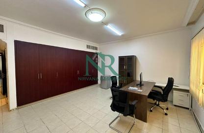 Apartment - 4 Bedrooms - 6 Bathrooms for rent in Shakhbout City - Abu Dhabi Apartment - 4 Bedrooms - 6 Bathrooms for rent in Shakhbout City - Abu Dhabi