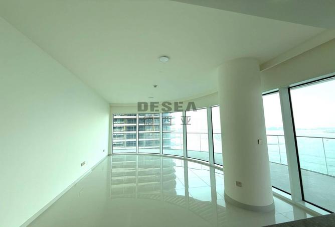 Vacant | Private Beach Access | Brand New photo 2