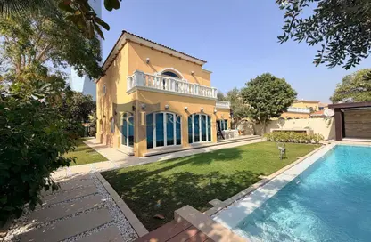 Villa - 5 Bedrooms - 6 Bathrooms for rent in District 2 - Royal Park - Jumeirah Park - Dubai