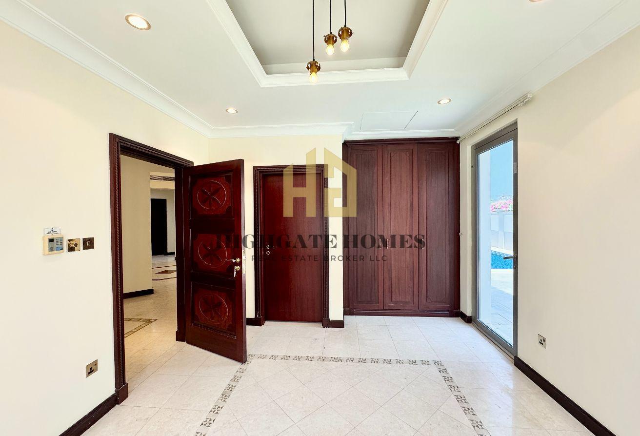 Waterfront | Competitive Price | Frond E | Vacant photo 4