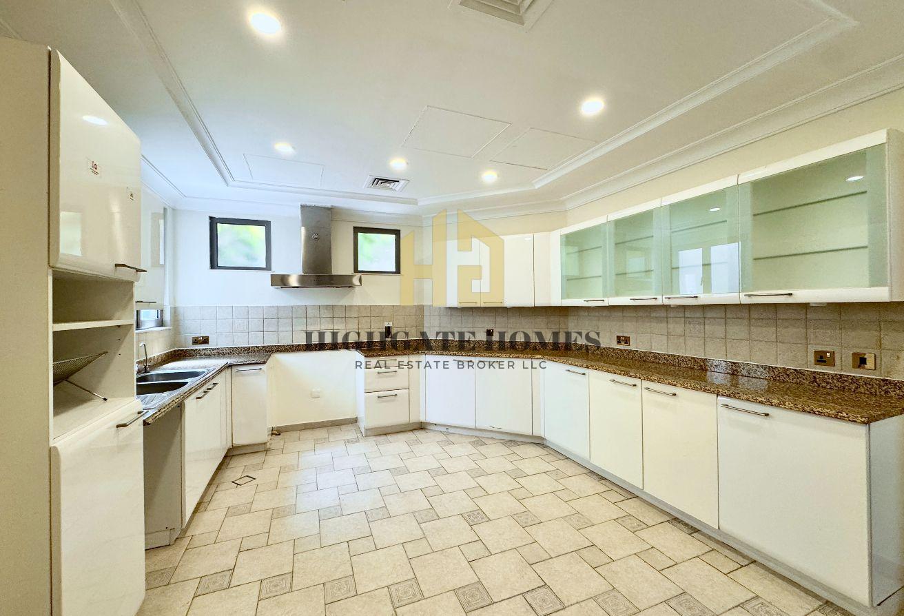 Waterfront | Competitive Price | Frond E | Vacant photo 14