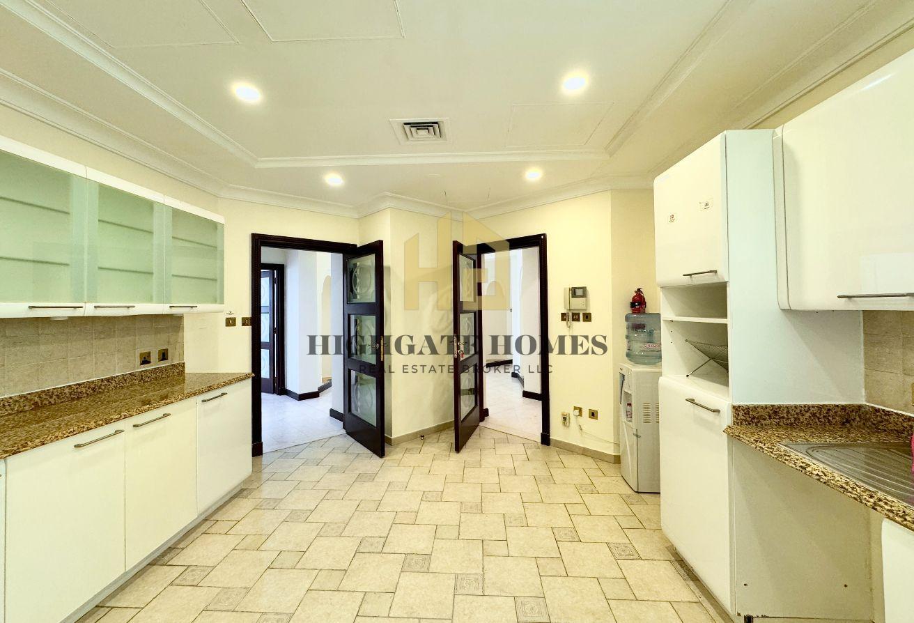 Waterfront | Competitive Price | Frond E | Vacant photo 13