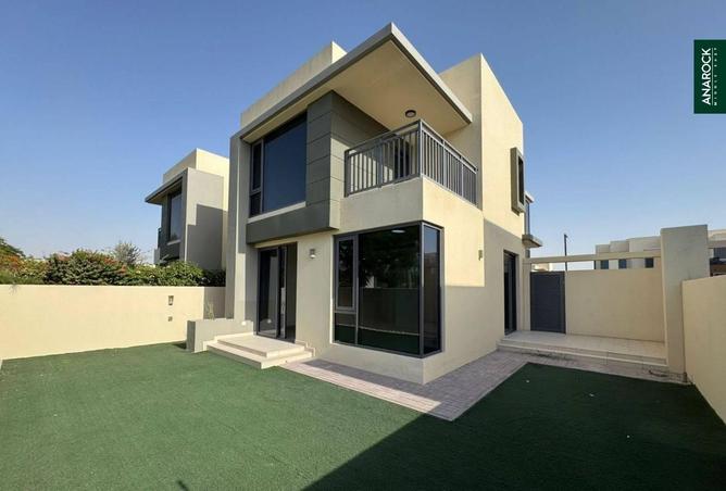 74233898 - Property Main Image