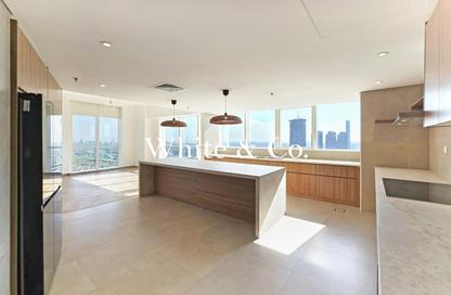 Apartment - 3 Bedrooms - 5 Bathrooms for rent in MAG 214 - JLT Cluster R - Jumeirah Lake Towers - Dubai