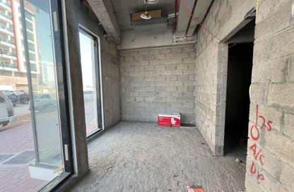 Shop - Studio - 1 for rent in International City Phase 2 - Al Warsan 4 - Al Warsan - Dubai