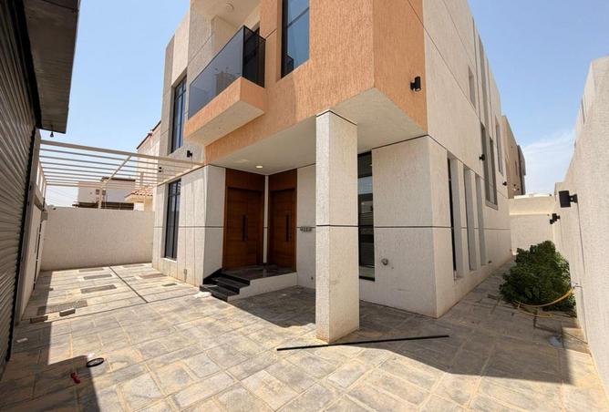 83211468 - Property Image 2