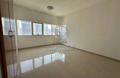 Apartment - 2 Bedrooms - 2 Bathrooms for rent in Al Mamzar - Al Mamzar - Sharjah - Sharjah