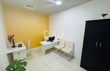 Office Space - Studio - 1 Bathroom for rent in Al Fajer Complex - Oud Metha - Bur Dubai - Dubai