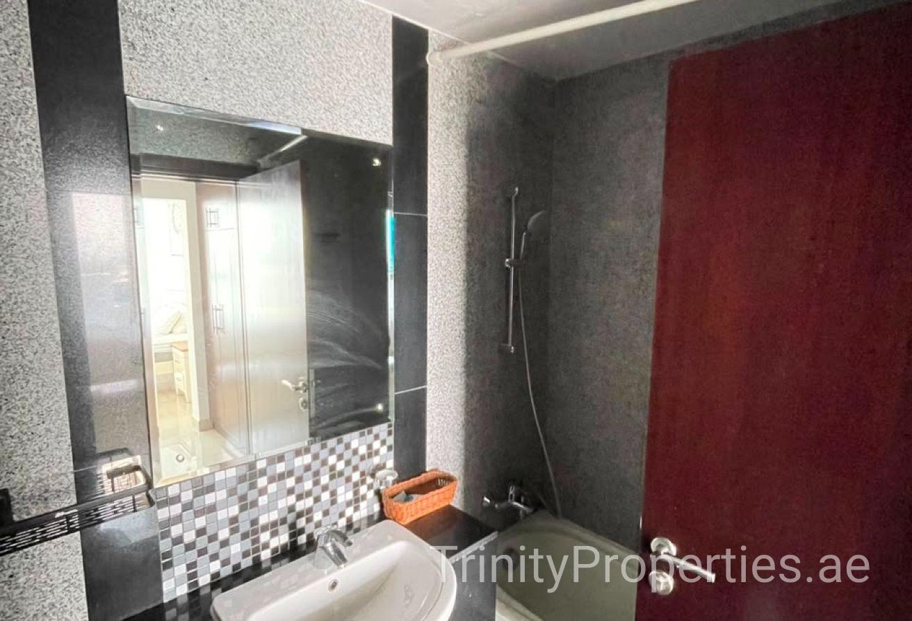 Fully Furnished | Spacious Layout | Prime Location photo 7