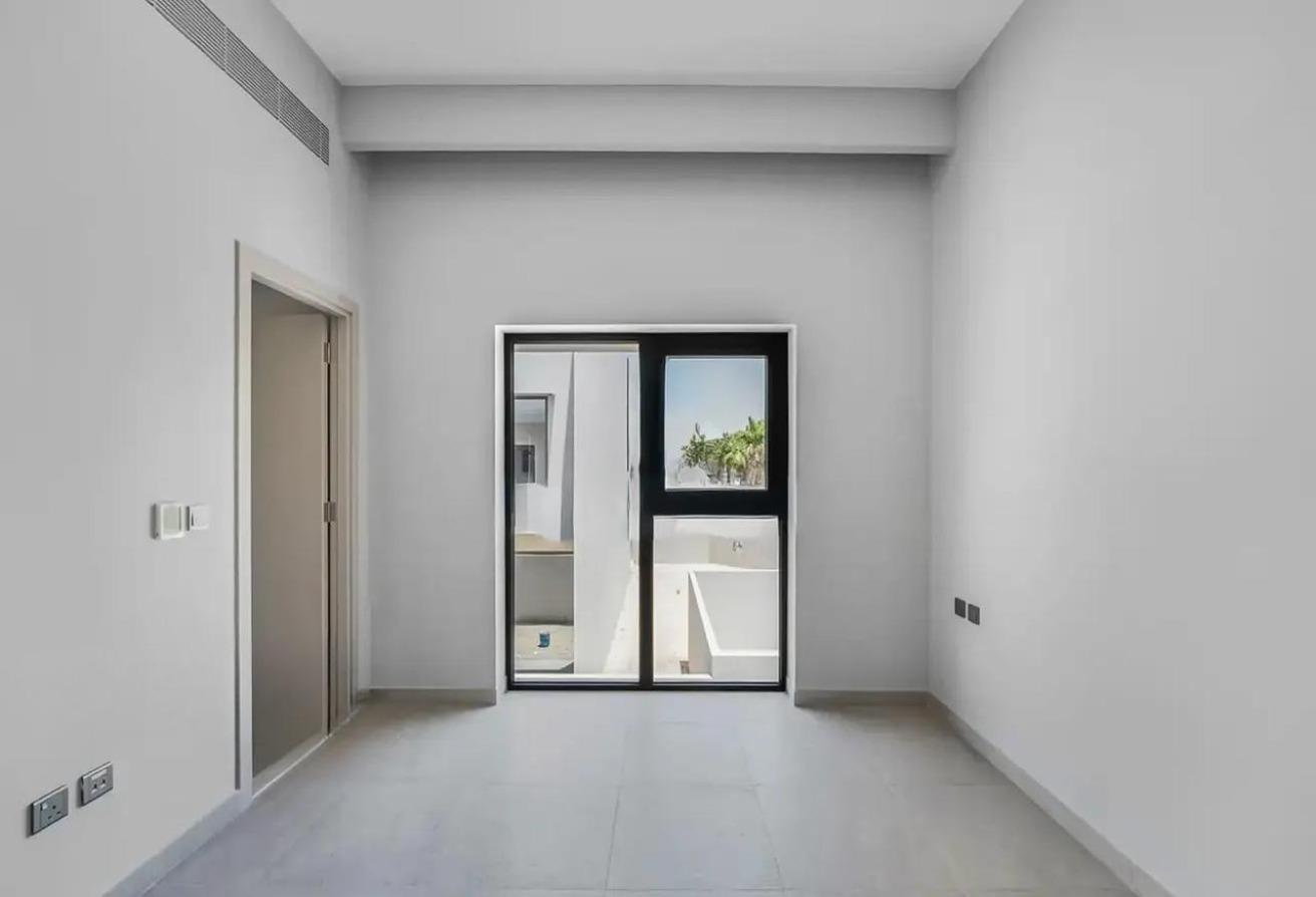 BEST DEAL | BEST LOCATION | Call for Viewing photo 16