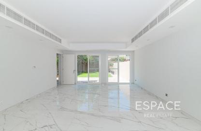 Villa - 3 Bedrooms - 3 Bathrooms for rent in Springs 11 - The Springs - Dubai