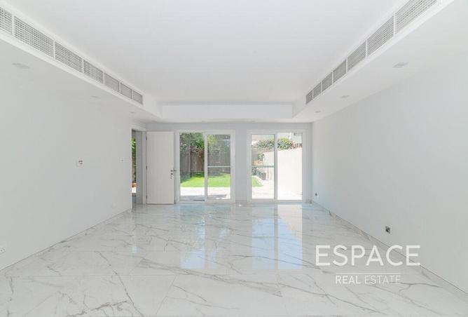 93998101 - Property Image 3