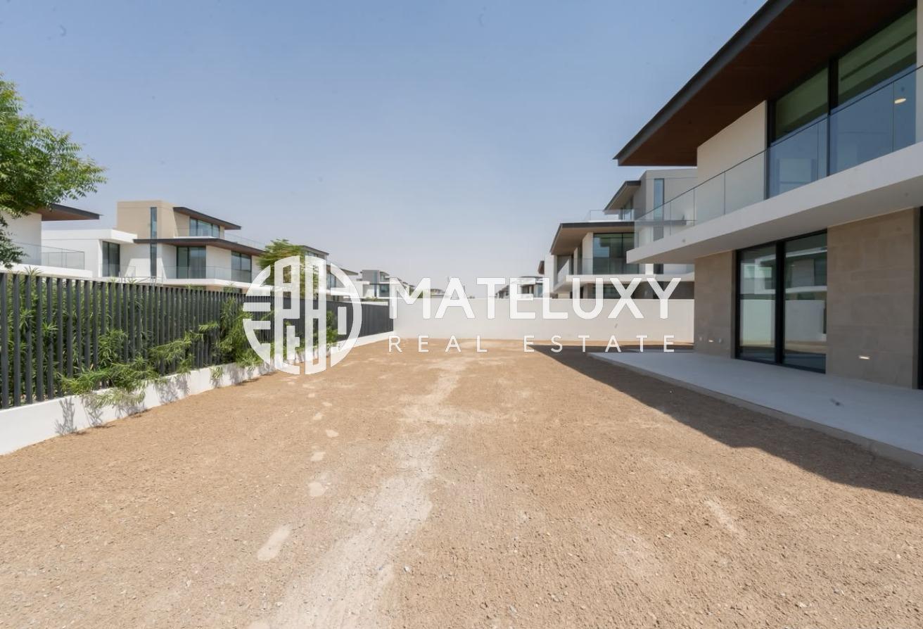 Vacant Now || Brand New || Premium Family Living photo 19
