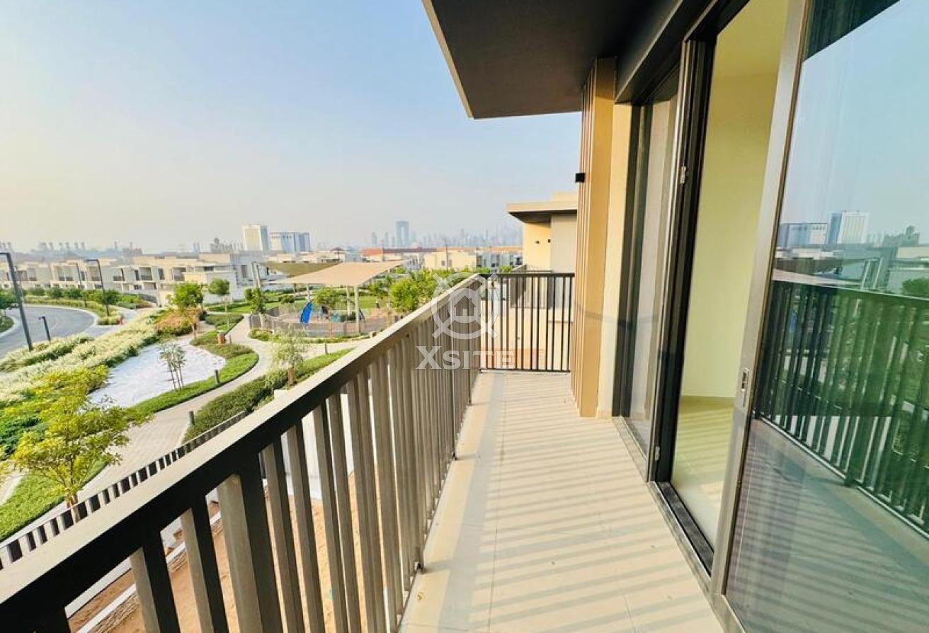 Luxury Townhouse | 4 BR + Maid | Vacant photo 19