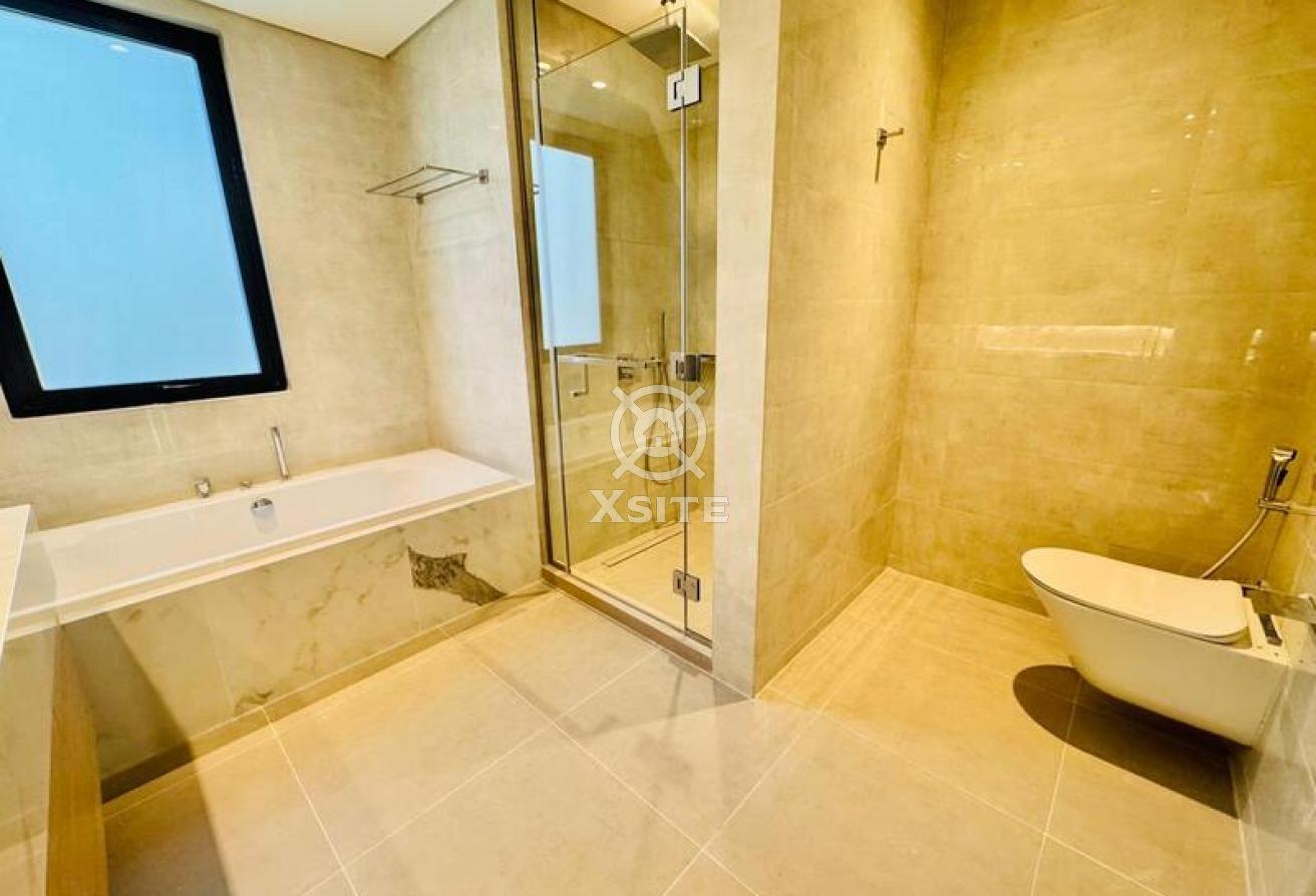 Luxury Townhouse | 4 BR + Maid | Vacant photo 23